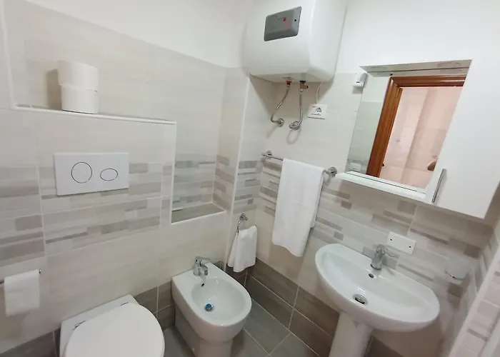 Monolocale Liberta Apartman *